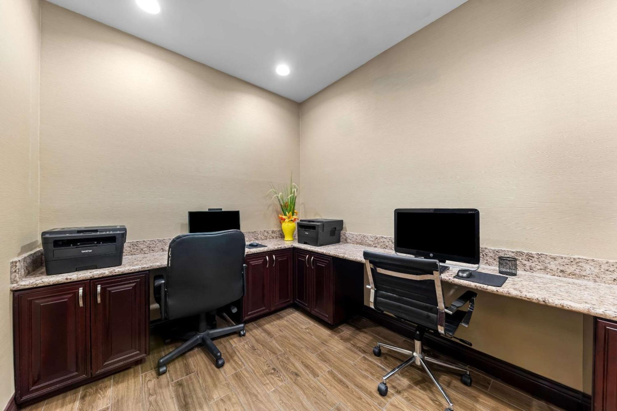 Comfort Inn & Suites Near Lake Lewisville Corinth Экстерьер фото