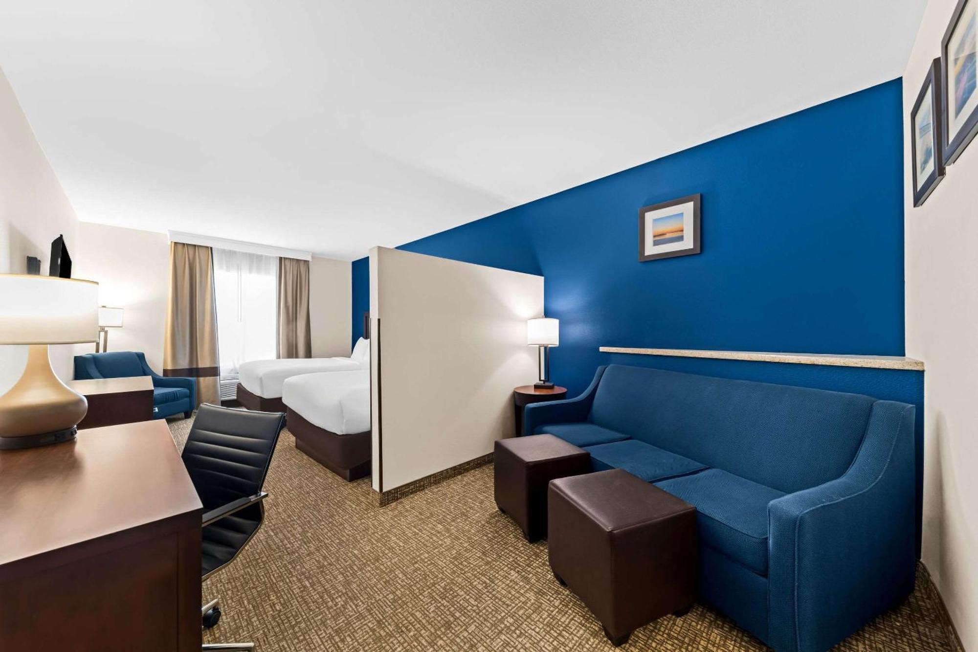 Comfort Inn & Suites Near Lake Lewisville Corinth Экстерьер фото