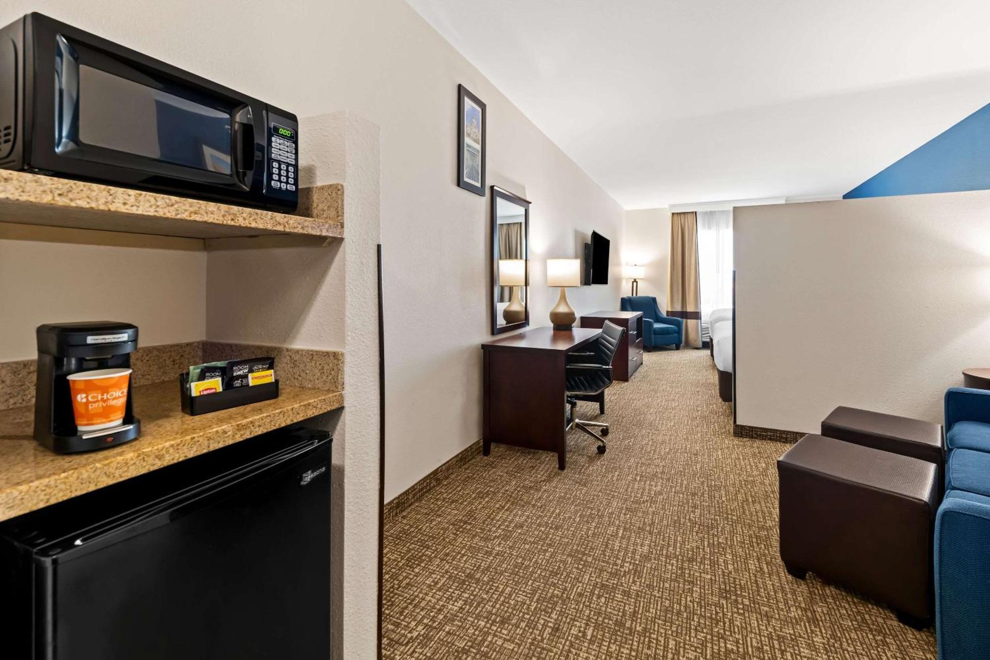 Comfort Inn & Suites Near Lake Lewisville Corinth Экстерьер фото