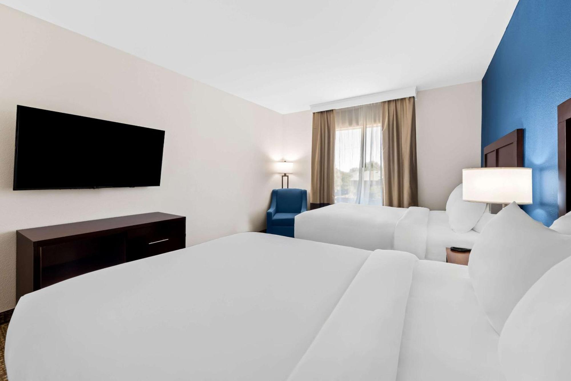 Comfort Inn & Suites Near Lake Lewisville Corinth Экстерьер фото