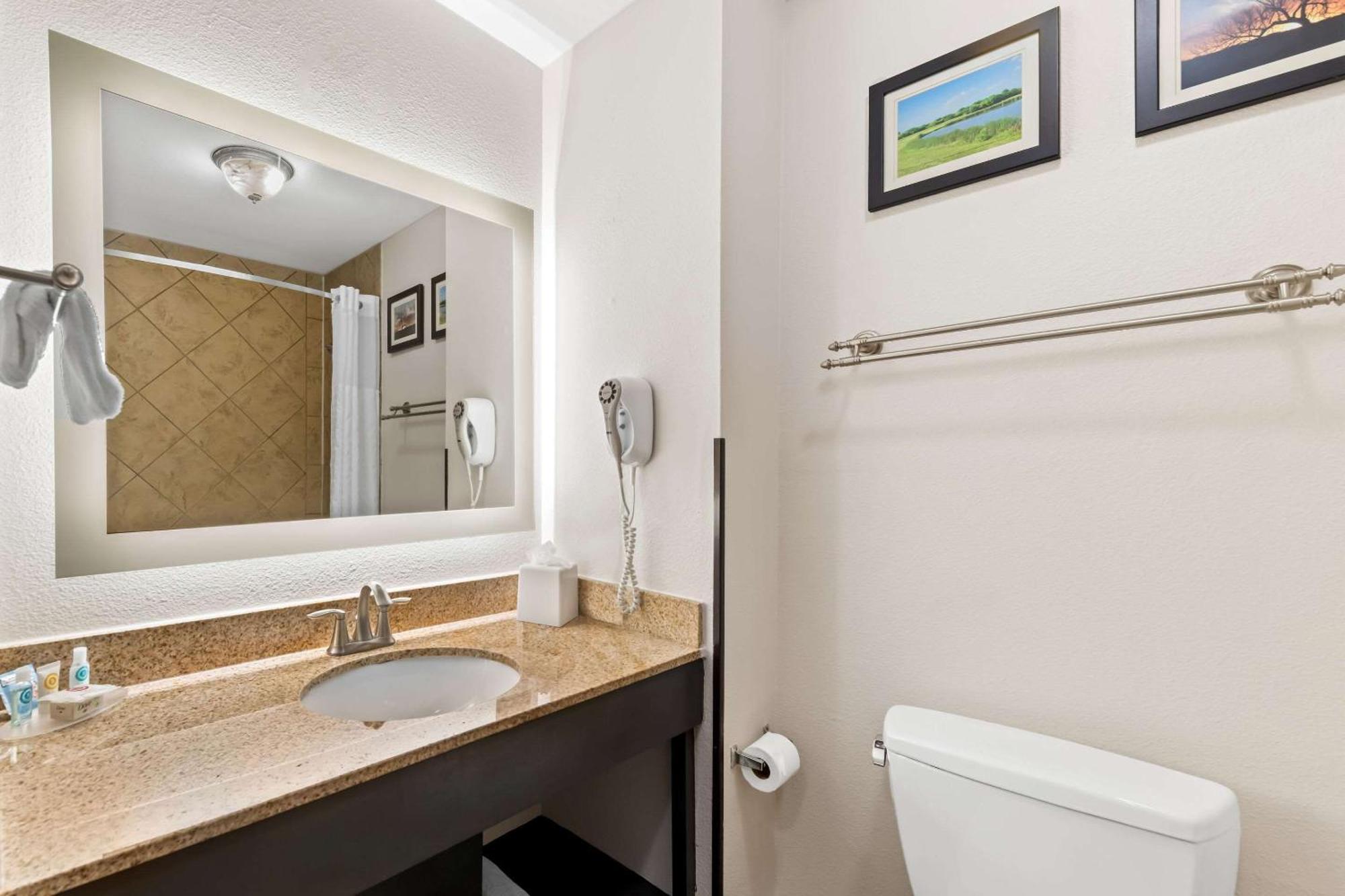 Comfort Inn & Suites Near Lake Lewisville Corinth Экстерьер фото