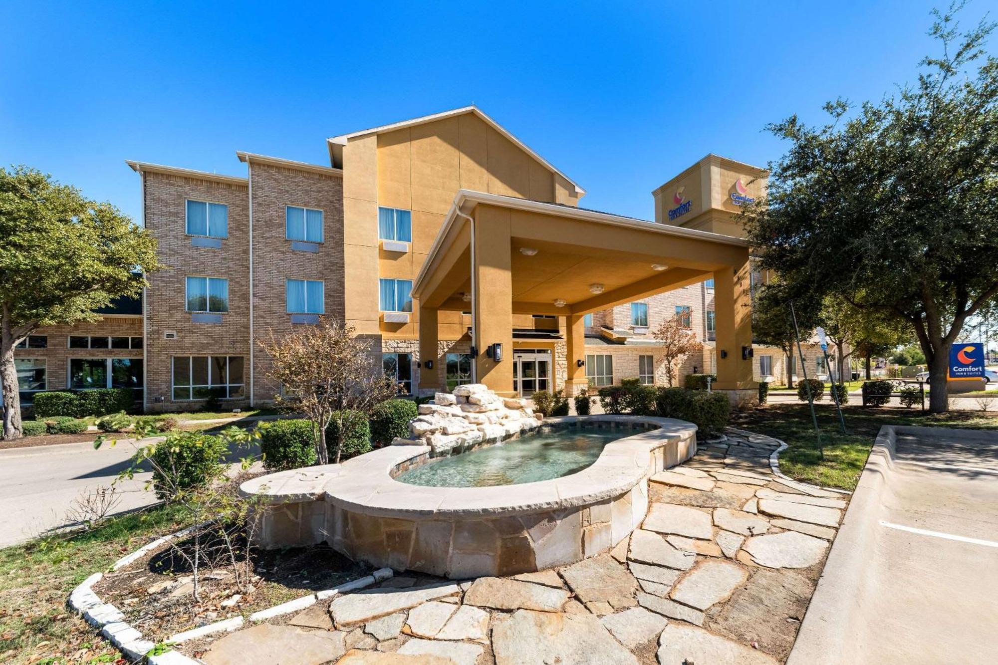 Comfort Inn & Suites Near Lake Lewisville Corinth Экстерьер фото